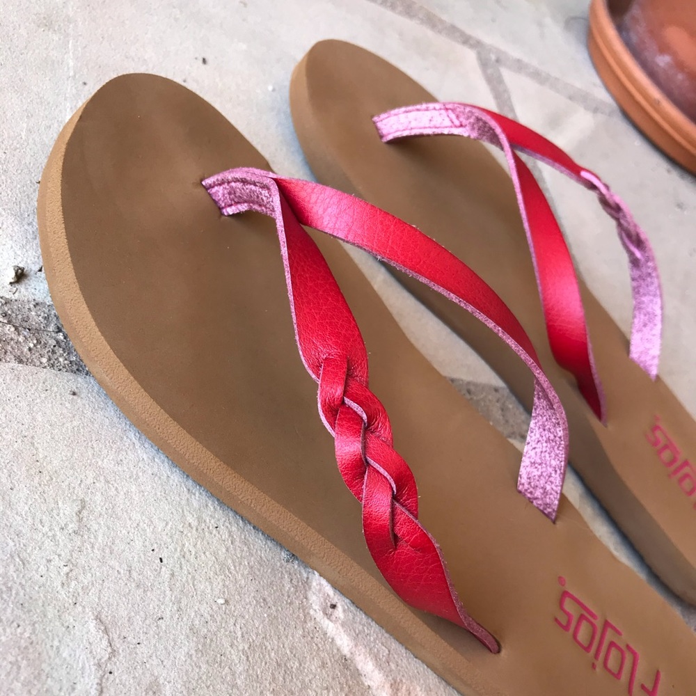 Red flojos flip flops NEVER WORN